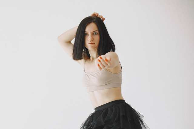 Elena, Alapító, Elegance Ballet School